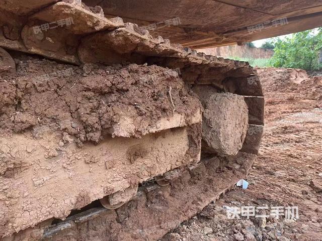 单侧履带整体（整机外观）