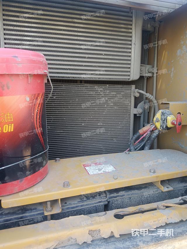 驾驶室整体（整机外观）