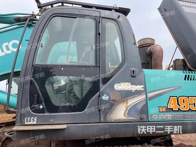 驾驶室整体（整机外观）