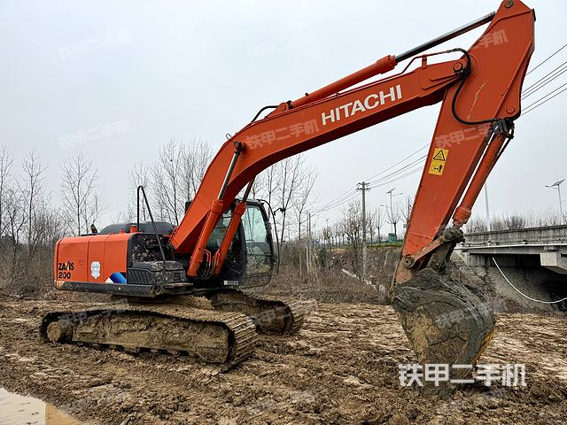 整機(jī)右后45°(整機(jī)外觀) 整機(jī)右后45°(整機(jī)外觀)