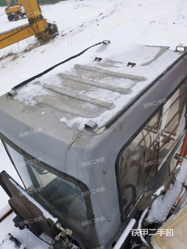 座椅后部（驾驶室部分）