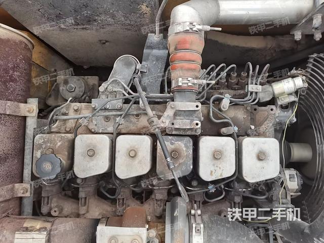 發(fā)動機整體俯視(整機外觀) 發(fā)動機整體俯視(整機外觀)