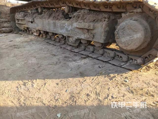單側履帶整體(整機外觀) 單側履帶整體(整機外觀)