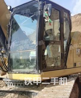 駕駛室整體(整機(jī)外觀) 駕駛室整體(整機(jī)外觀)