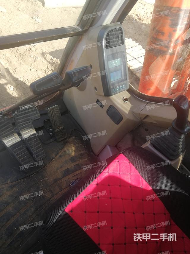 駕駛室整體（整機(jī)外觀）