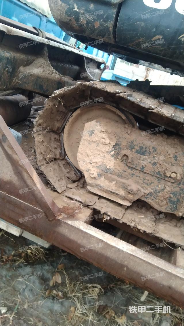 單側(cè)履帶整體（整機(jī)外觀）