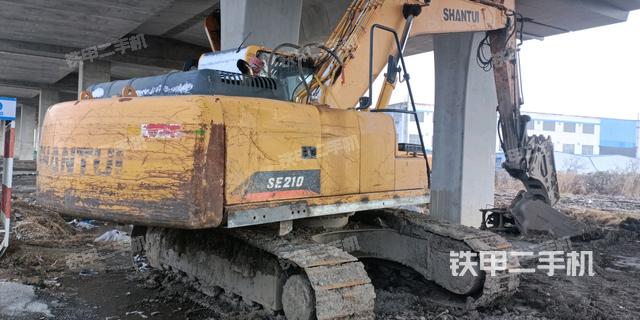 整機右后45°(整機外觀) 整機右后45°(整機外觀)