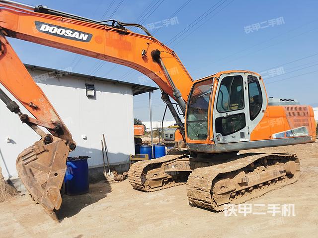 斗山DX215-9C挖掘機(jī)
