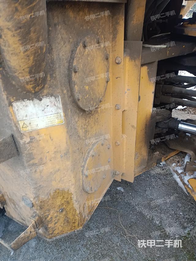 駕駛室操作臺(整機(jī)外觀及大件) 駕駛室操作臺(整機(jī)外觀及大件)
