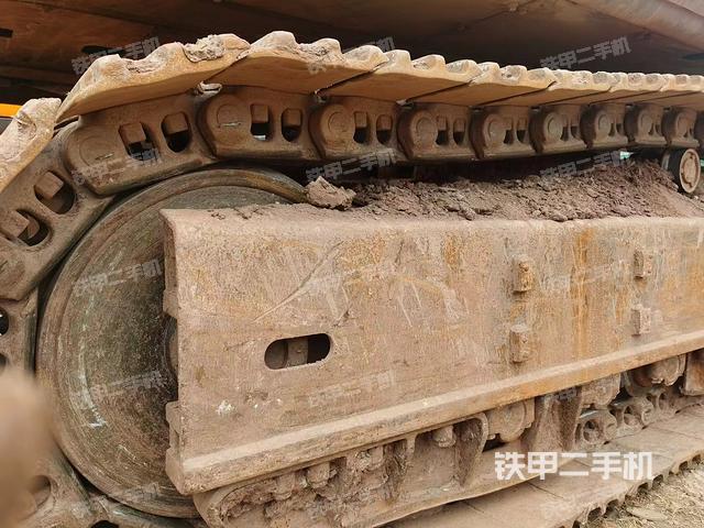 單側履帶整體(整機外觀) 單側履帶整體(整機外觀)