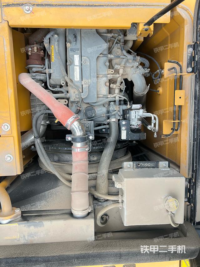 發(fā)動機整體俯視(整機外觀) 發(fā)動機整體俯視(整機外觀)