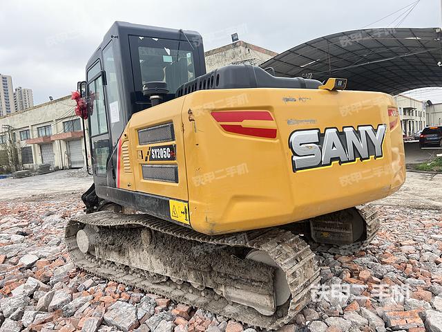 駕駛室整體(整機外觀) 駕駛室整體(整機外觀)