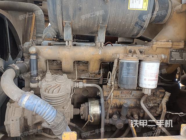 發(fā)動機(jī)右側(cè)(整機(jī)外觀及大件) 發(fā)動機(jī)右側(cè)(整機(jī)外觀及大件)