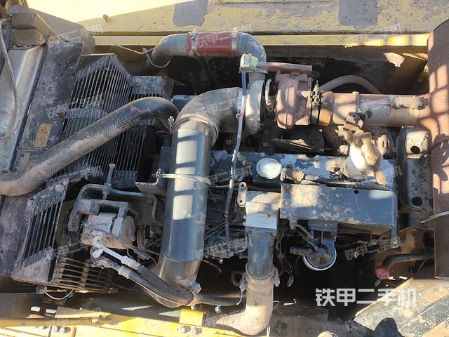 發(fā)動機整體俯視(整機外觀) 發(fā)動機整體俯視(整機外觀)