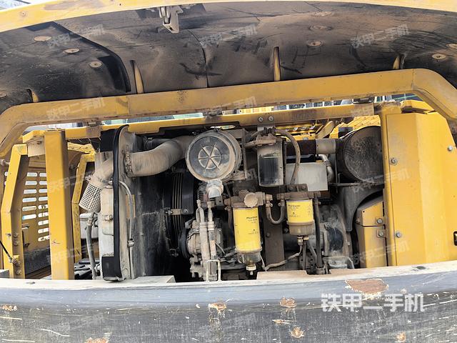 發(fā)動機(jī)整體俯視(整機(jī)外觀) 發(fā)動機(jī)整體俯視(整機(jī)外觀)