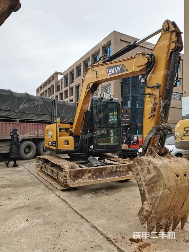 駕駛室整體（整機(jī)外觀）