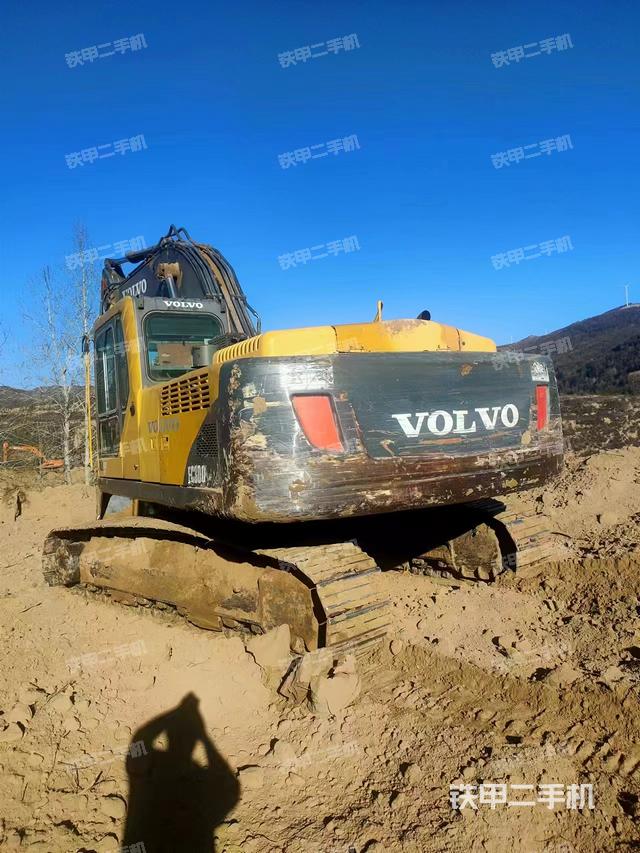 駕駛室頂部(整機外觀) 駕駛室頂部(整機外觀)