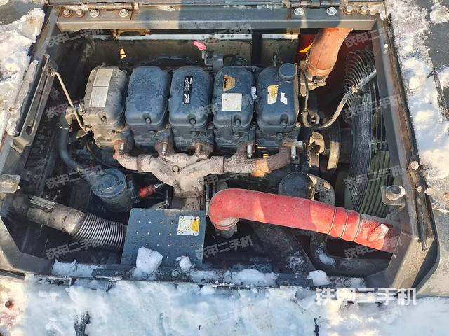 發(fā)動機(jī)整體俯視（整機(jī)外觀）