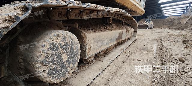 單側履帶整體（整機外觀）