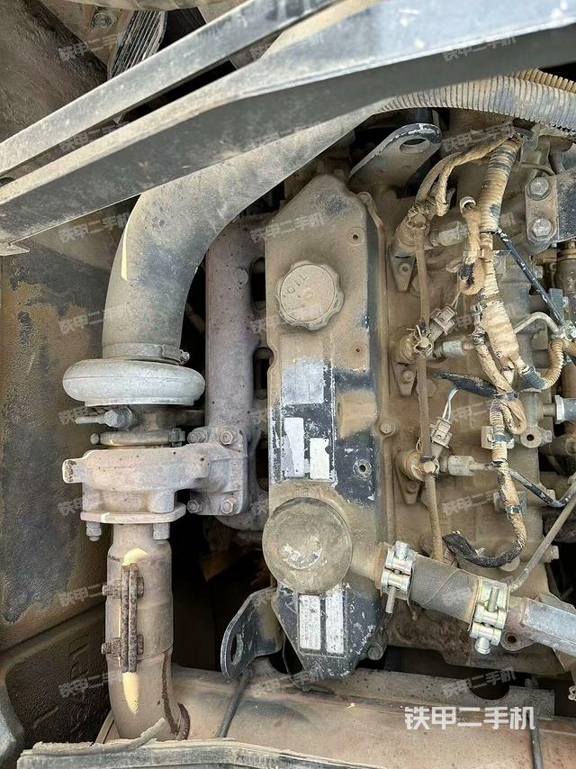 發(fā)動機(jī)整體俯視(整機(jī)外觀) 發(fā)動機(jī)整體俯視(整機(jī)外觀)