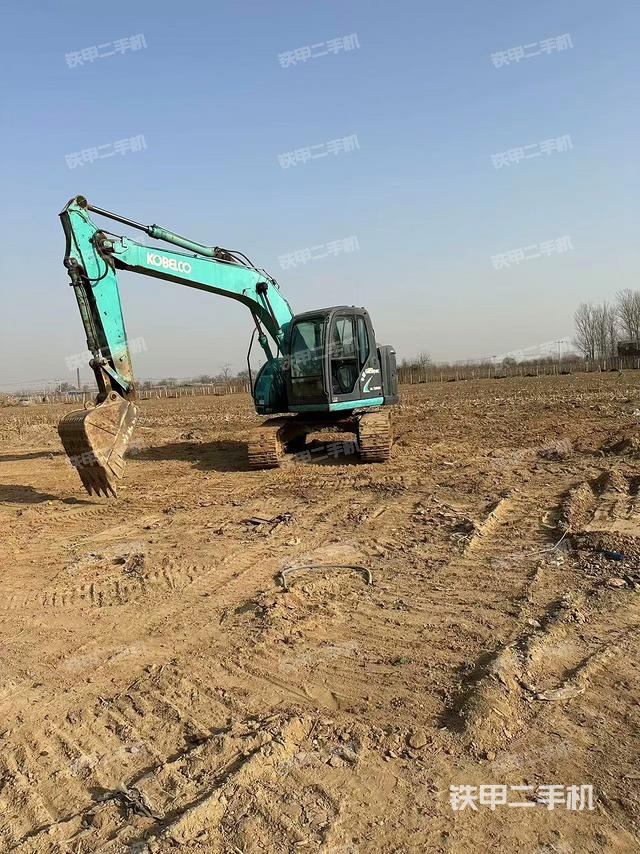神鋼SK135SR-3挖掘機(jī)