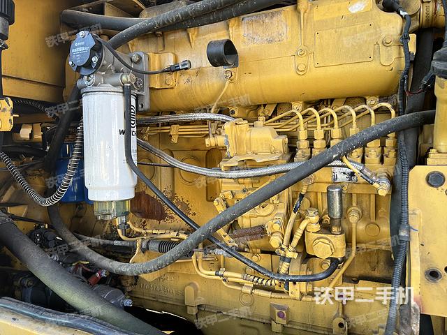 發(fā)動(dòng)機(jī)左側(cè)（整機(jī)外觀及大件）