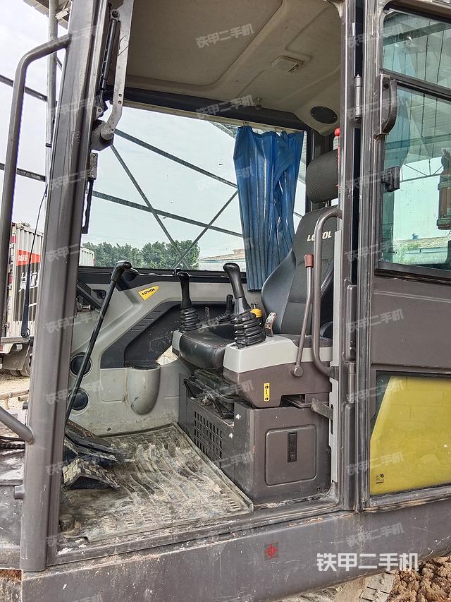 發(fā)動機整體俯視（整機外觀）