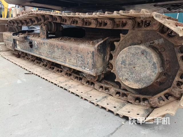 單側(cè)履帶整體（整機(jī)外觀）