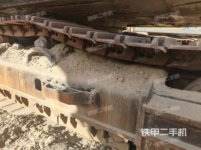 單側(cè)履帶整體（整機(jī)外觀）