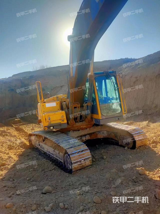 沃爾沃EC240BLC挖掘機(jī)