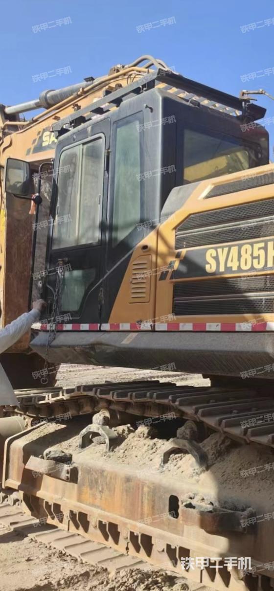 駕駛室整體（整機(jī)外觀）