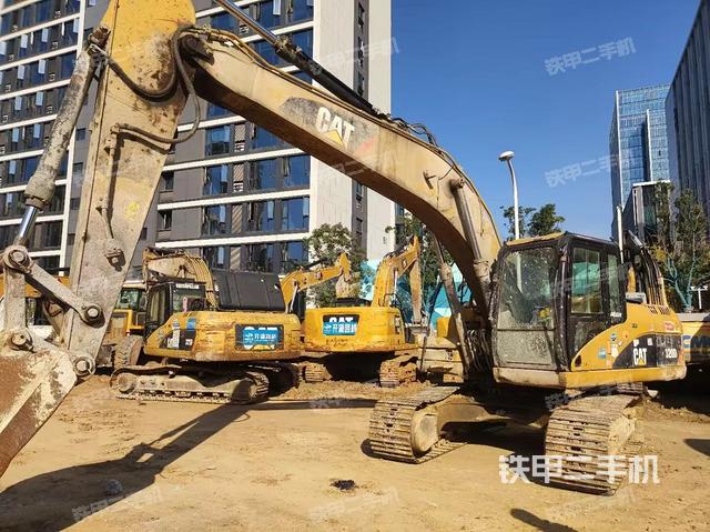 卡特彼勒320D-E挖掘機