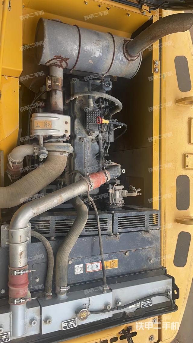 發(fā)動(dòng)機(jī)整體俯視(整機(jī)外觀) 發(fā)動(dòng)機(jī)整體俯視(整機(jī)外觀)