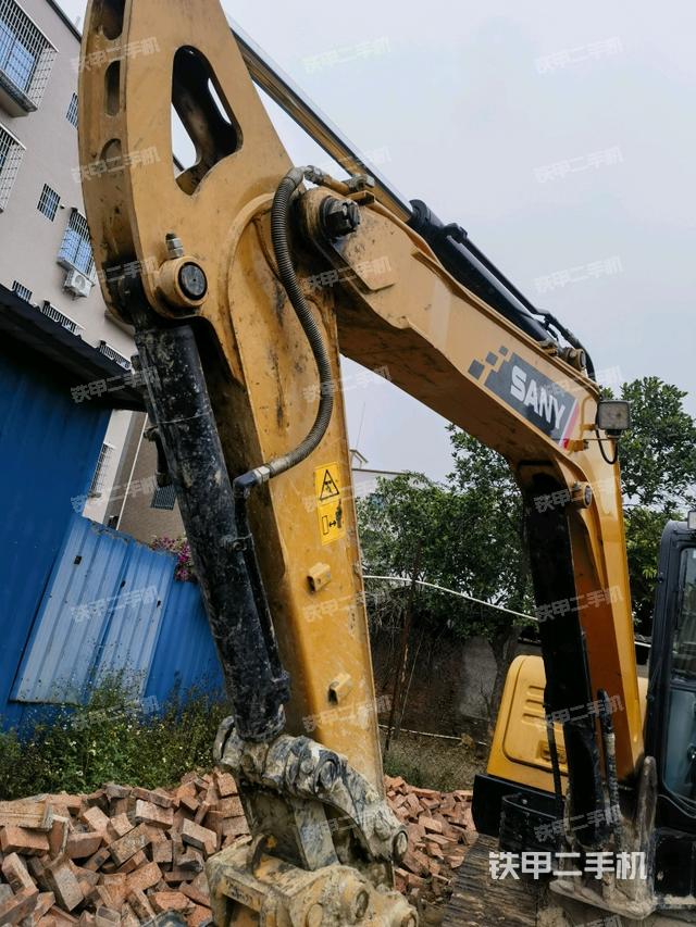 小臂整體右前(工作和回轉(zhuǎn)裝置) 小臂整體右前(工作和回轉(zhuǎn)裝置)