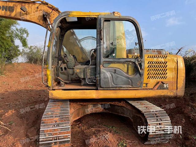 柳工CLG915D挖掘机