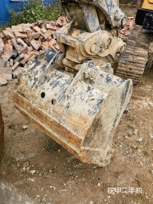 鏟斗45度(工作和回轉(zhuǎn)裝置) 鏟斗45度(工作和回轉(zhuǎn)裝置)