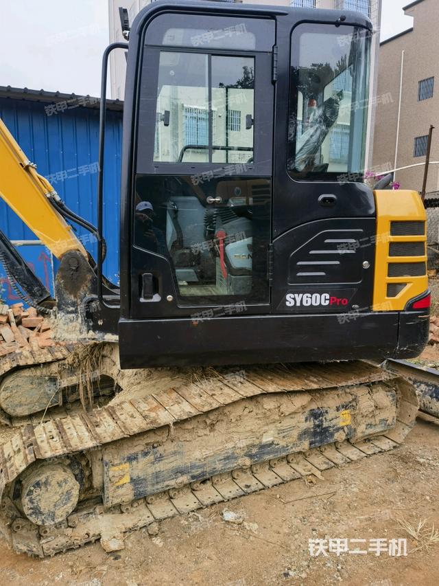 ?駕駛室正側(cè)(駕駛室部分) ?駕駛室正側(cè)(駕駛室部分)