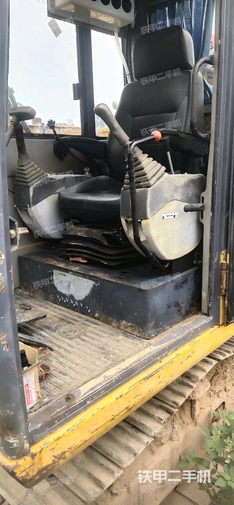 駕駛室整體（整機(jī)外觀）