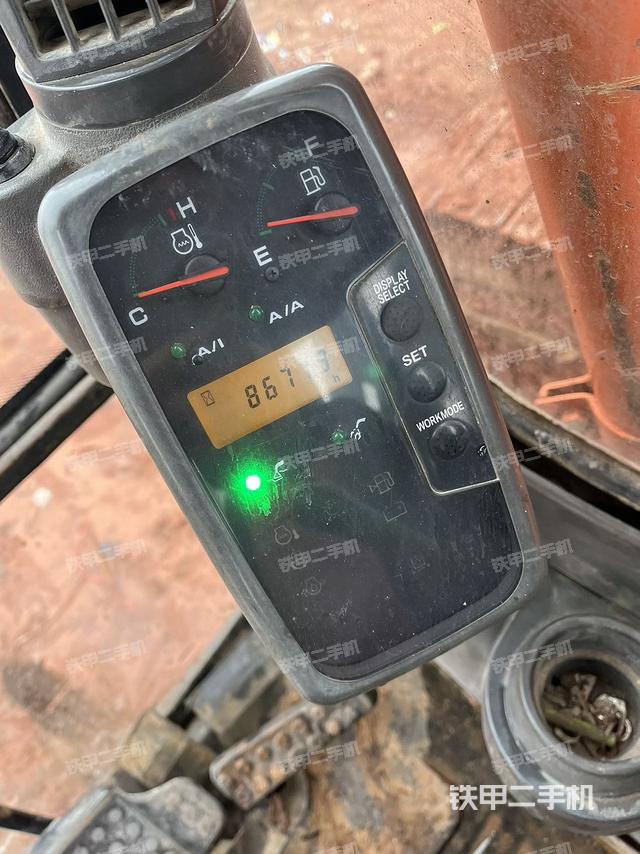 駕駛室整體（整機外觀）