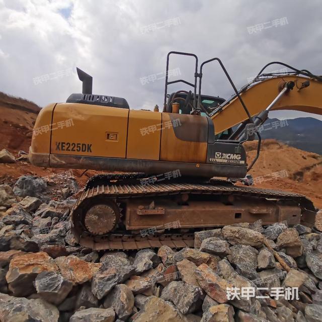徐工XE200D挖掘機(jī)