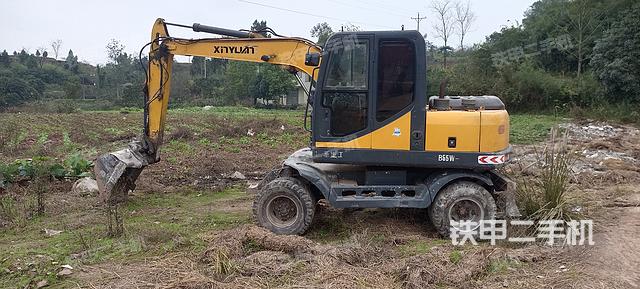 新源XYB75W-8挖掘機