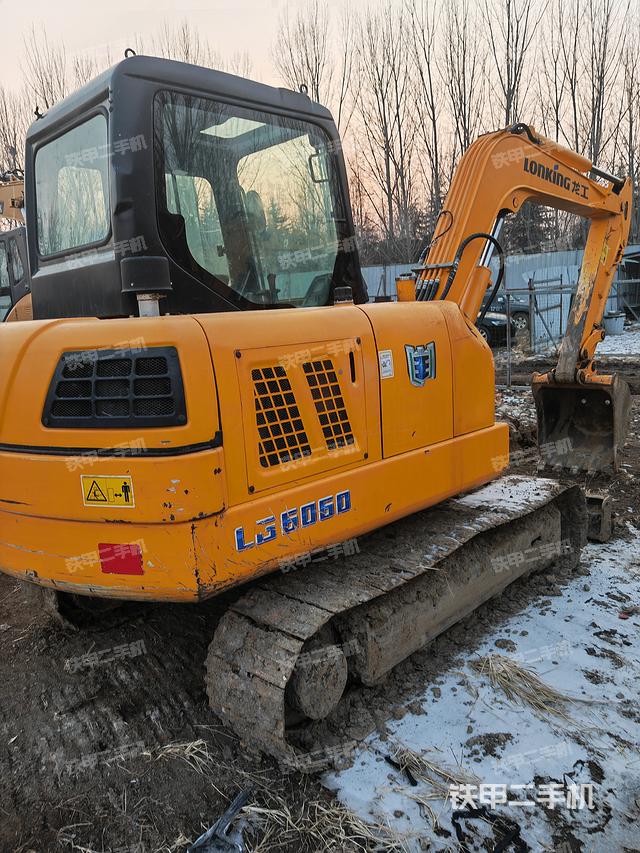 整機右后45°（整機外觀）