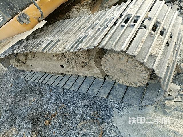 單側(cè)履帶整體（整機(jī)外觀）