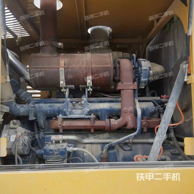 發(fā)動機(jī)右側(cè)(整機(jī)外觀及大件) 發(fā)動機(jī)右側(cè)(整機(jī)外觀及大件)