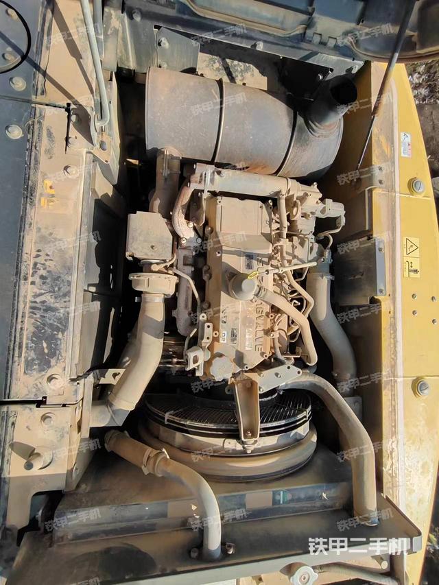 發(fā)動機整體俯視(整機外觀) 發(fā)動機整體俯視(整機外觀)