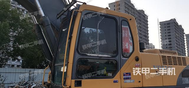 駕駛室整體（整機(jī)外觀）