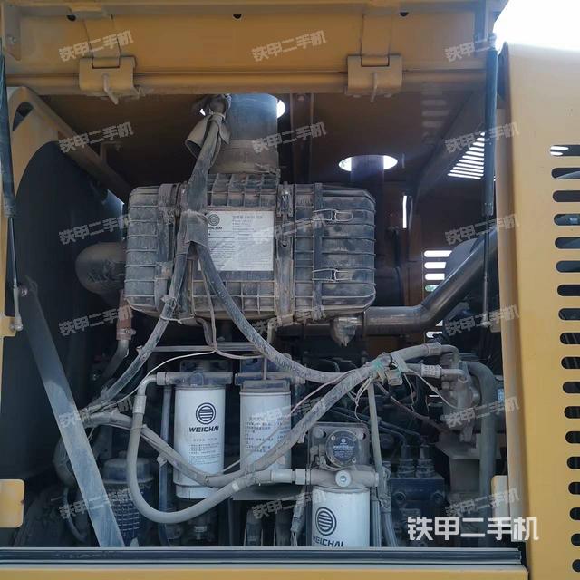 發(fā)動機(jī)左側(cè)(整機(jī)外觀及大件) 發(fā)動機(jī)左側(cè)(整機(jī)外觀及大件)