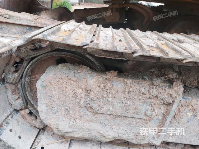 左導(dǎo)向輪（行走機(jī)構(gòu)）