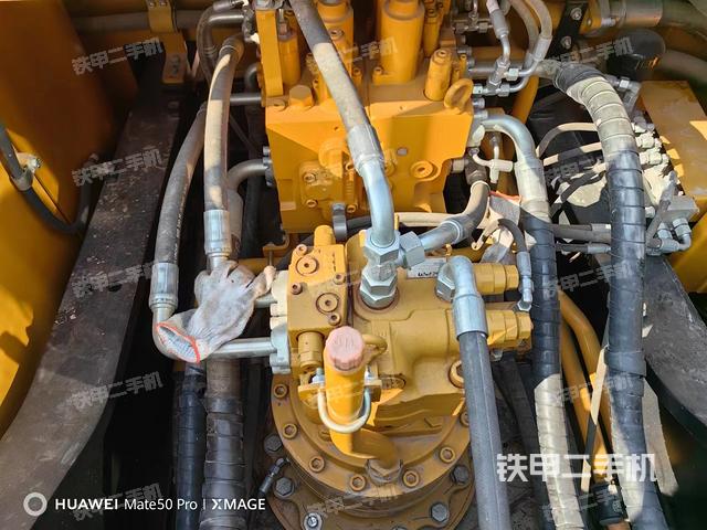 回轉(zhuǎn)馬達和主控閥（整機外觀）