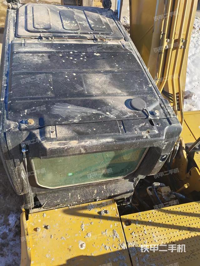 駕駛室頂部（整機(jī)外觀）